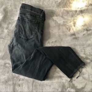 Zara dark grey cropped skinny jeans size 6